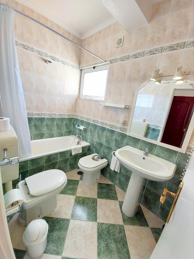 Vila Formosa Al-Estabelecimento De Hospedagem,Quartos-Rooms Monte Gordo Exterior photo