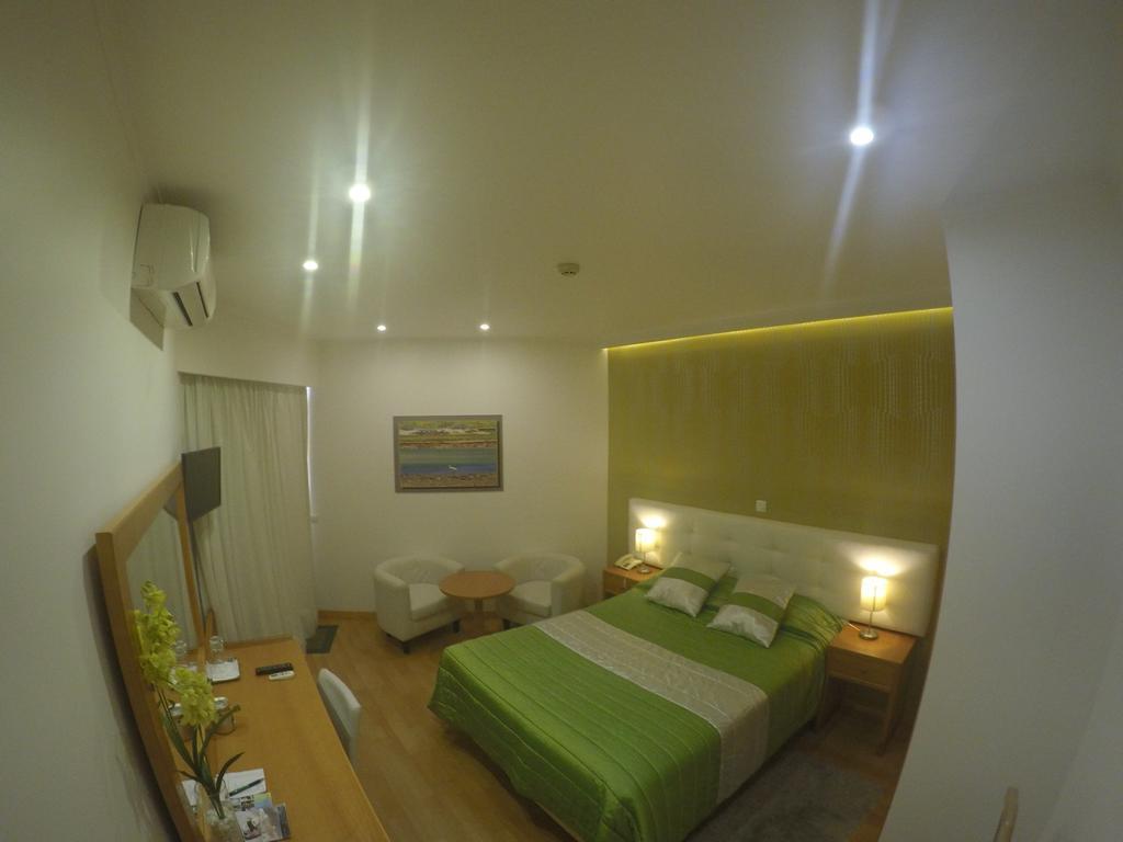 Vila Formosa Al-Estabelecimento De Hospedagem,Quartos-Rooms Monte Gordo Exterior photo