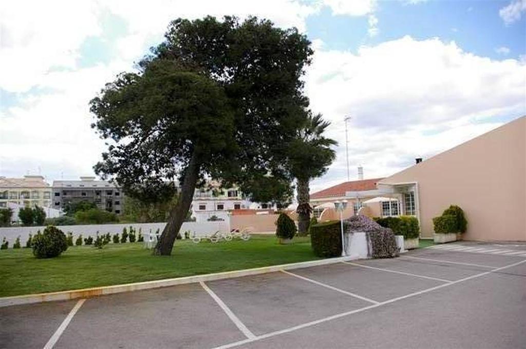 Vila Formosa Al-Estabelecimento De Hospedagem,Quartos-Rooms Monte Gordo Exterior photo
